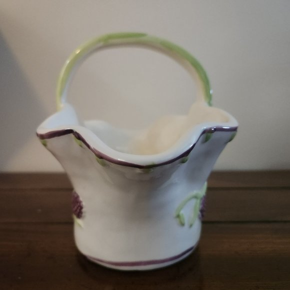 Vintage Sigma The Tastesetter by Andrea West Ceramic Basket with Embossed Grapes - Picture 7 of 11